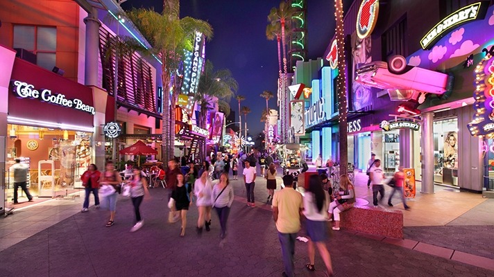 Universal-City-Walk-Courtesy-of-Discover-Los-Angeles